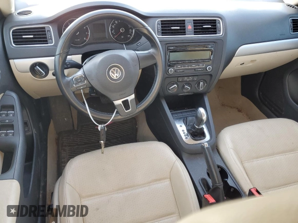 2013 Volkswagen Jetta SE with VIN 3VWDX7AJ8DM210472, listed as a Copart auction lot 44697165 with 132,736 mi miles and Salvage title. Bid and sale history available at DreamBid. Image 8.