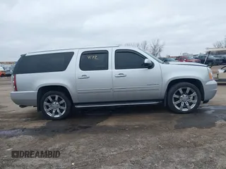 2014 GMC Yukon XL Denali with VIN 1GKS2MEF1ER246201, listed as a IAAI auction lot 41454172 with 135,394 mi miles. Bid and sale history available at carsss.com. Image 13.