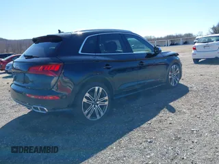 2018 Audi SQ5 Prestige z VIN WA1C4AFY7J2074309, wystawiony jako IAAI lot #41803619 z przebiegiem 66 717 mil mil oraz . Historia ofert i sprzedaży dostępna na DreamBid. Obrazek 4.