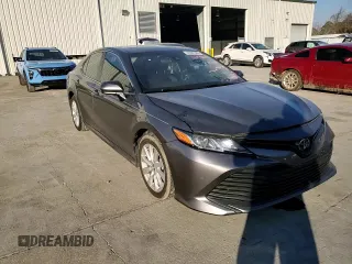 2020 Toyota Camry LE with VIN 4T1C11AK3LU945792, listed as a Copart auction lot 46987685 with 87,454 mi miles and Salvage Title. Bid and sale history available at carsss.com. Image 10.