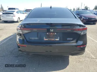 2024 Honda Accord Touring z VIN 1HGCY2F86RA010166, wystawiony jako Copart lot #54626525 z przebiegiem 43 472 mil mil oraz Szkoda całkowita • Salvage title. Historia ofert i sprzedaży dostępna na DreamBid. Obrazek 6.