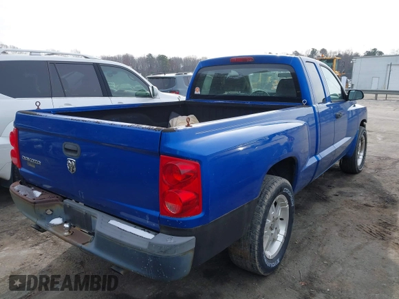 2008 Dodge Dakota ST with VIN 1D7HE22K78S507286, listed as a IAAI auction lot 41381456 with 202,300 mi miles and . Bid and sale history available at carsss.com. Image 4.