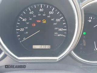 2004 Lexus RX 330 z VIN JTJHA31U440054617, wystawiony jako IAAI lot #42065794 z przebiegiem 183 915 mil mil oraz . Historia ofert i sprzedaży dostępna na DreamBid. Obrazek 15.