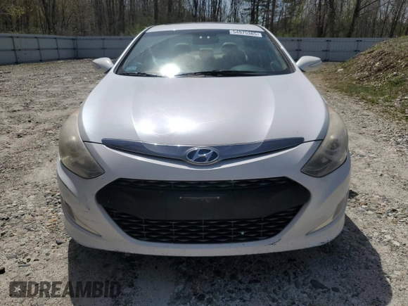 2013 Hyundai Sonata with VIN KMHEC4A4XDA085186, listed as a Copart auction lot 54975385 with 129,053 mi miles and Clean Title. Bid and sale history available at carsss.com. Image 5.
