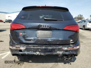 2014 Audi SQ5 Premium Plus z VIN WA1CGAFP3EA090873, wystawiony jako Copart lot #52160785 z przebiegiem 159 664 mil mil oraz Szkoda całkowita • Salvage title. Historia ofert i sprzedaży dostępna na DreamBid. Obrazek 6.