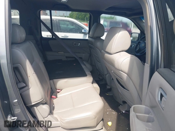 2009 Honda Pilot EX-L with VIN 5FNYF48569B050795, listed as a IAAI auction lot 42149732 with 281,504 mi miles. Bid and sale history available at carsss.com. Image 8.