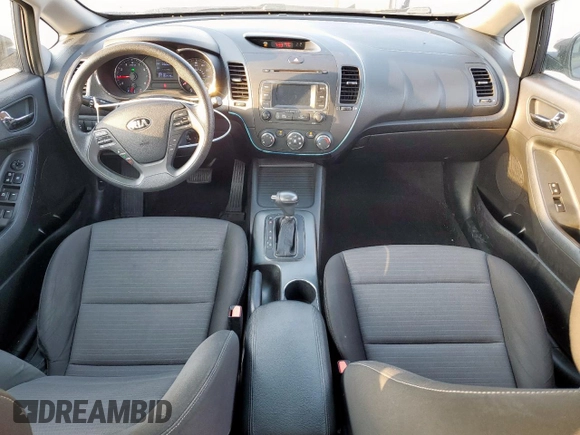 2016 Kia Forte LX z VIN KNAFX4A63G5551727, wystawiony jako Copart lot #57062515 z przebiegiem 131 419 mil mil oraz Szkoda całkowita • Salvage title. Historia ofert i sprzedaży dostępna na DreamBid. Obrazek 8.