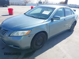 2008 Toyota Camry LE with VIN 4T1BE46K28U771070, listed as a IAAI auction lot 42108833 with 180,808 mi miles. Bid and sale history available at carsss.com. Image 2.