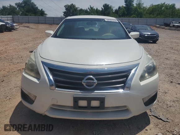 2013 Nissan Altima SV z VIN 1N4BL3AP6DN566952, wystawiony jako Copart lot #60994355 z przebiegiem 384 771 mil mil oraz Czysty tytuł • Clean title. Historia ofert i sprzedaży dostępna na DreamBid. Obrazek 5.