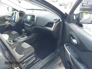 2017 Jeep Cherokee Sport with VIN 1C4PJMAB4HW664474, listed as a IAAI auction lot 41811736 with 102,301 mi miles. Bid and sale history available at carsss.com. Image 5.