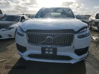 2020 Volvo XC90 Momentum with VIN YV4102PK7L1532199, listed as a Copart auction lot 45492805 with 47,553 mi miles and Salvage Title. Bid and sale history available at carsss.com. Image 5.