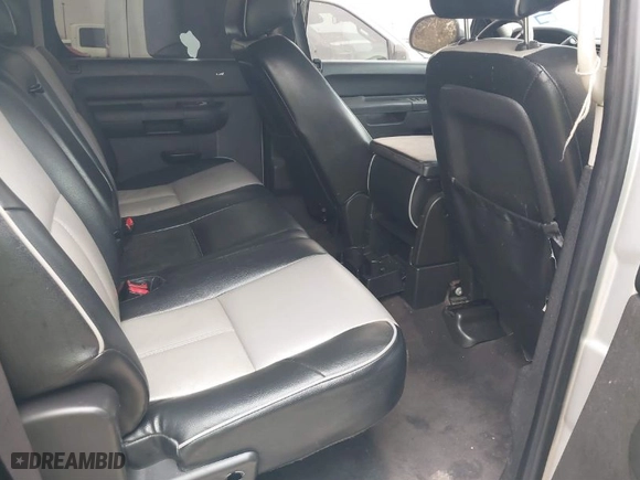2011 GMC Sierra 1500 SLE with VIN 3GTP1VE05BG313366, listed as a IAAI auction lot 41746984 with 236,136 mi miles. Bid and sale history available at carsss.com. Image 8.
