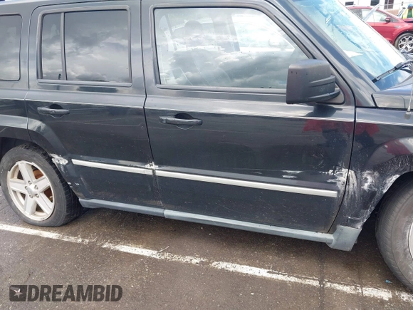 2010 Jeep Patriot Limited with VIN 1J4NF4GBXAD502439, listed as a IAAI auction lot 42265041 with 136,871 mi miles and . Bid and sale history available at DreamBid. Image 12.