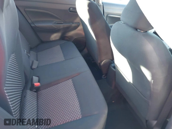 2020 Nissan Versa S z VIN 3N1CN8DV7LL860331, wystawiony jako IAAI lot #41259933 z przebiegiem 78 447 mil mil oraz . Historia ofert i sprzedaży dostępna na DreamBid. Obrazek 8.