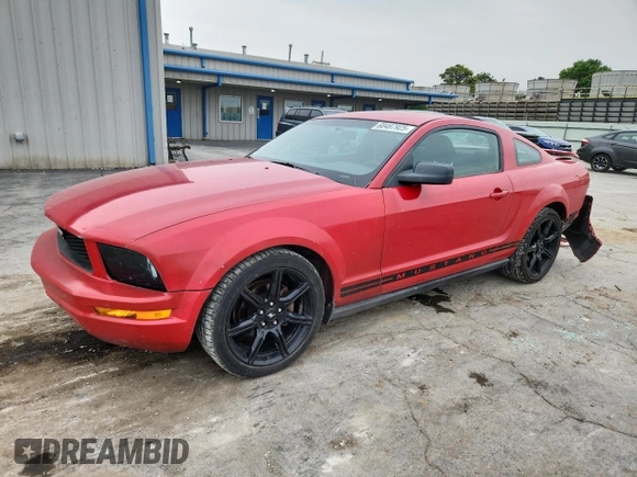 2005 Ford Mustang Deluxe с VIN 1ZVFT80N155125415, выставлен на аукционе Copart как лот 60487925 с пробегом 151 801 миль миль и Списание • Salvage title. История ставок и продаж доступна на DreamBid. Изображение 1.