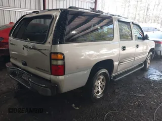 2004 Chevrolet Suburban LS with VIN 3GNEC16Z74G201816, listed as a IAAI auction lot 41721157 with 265,245 mi miles. Bid and sale history available at carsss.com. Image 4.