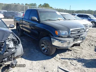 2001 Toyota Tundra SR5 with VIN 5TBRT34171S133199, listed as a IAAI auction lot 41677010 with 321,658 mi miles and . Bid and sale history available at DreamBid. Image 1.