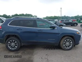 2019 Jeep Cherokee Latitude Plus with VIN 1C4PJMLB1KD465110, listed as a IAAI auction lot 42527260 with 32,579 mi miles and . Bid and sale history available at DreamBid. Image 13.