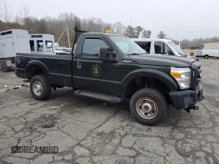 2014 Ford F-250 XL with VIN 1FTBF2B69EEA26787, listed as a Copart auction lot 49214335 with 62,142 mi miles and Salvage title. Bid and sale history available at DreamBid. Image 4.
