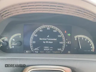 2007 Mercedes-Benz CL 550 z VIN WDDEJ71X57A001419, wystawiony jako Copart lot #57887655 z przebiegiem 83 529 mil mil oraz Szkody całkowita. Historia ofert i sprzedaży dostępna na DreamBid. Obrazek 9.