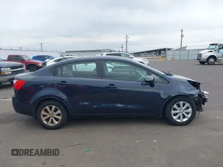 2013 Kia Rio SX z VIN KNADN4A32D6131000, wystawiony jako IAAI lot #41896171 z przebiegiem 83 138 mil mil oraz . Historia ofert i sprzedaży dostępna na DreamBid. Obrazek 14.