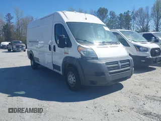 2017 Ram ProMaster Cargo z VIN 3C6TRVDG3HE506911, wystawiony jako IAAI lot #41816934 z przebiegiem 90 467 mil mil oraz . Historia ofert i sprzedaży dostępna na DreamBid. Obrazek 1.