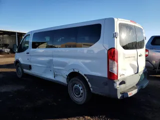 2018 Ford Transit Passenger XL z VIN 1FBZX2YGXJKA96195, wystawiony jako Copart lot #43571525 z przebiegiem 133 661 mil mil oraz Czysty tytuł • Clean title. Historia ofert i sprzedaży dostępna na DreamBid. Obrazek 2.