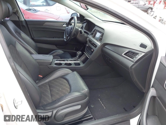 2015 Hyundai Sonata Sport with VIN 5NPE34AF9FH110094, listed as a IAAI auction lot 42142628 with 77,603 mi miles and . Bid and sale history available at DreamBid. Image 5.