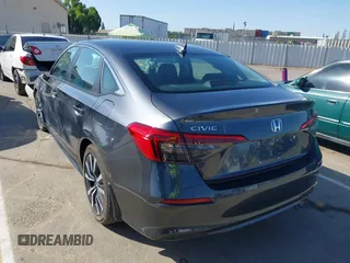 2024 Honda Civic EX z VIN 2HGFE1F76RH332735, wystawiony jako IAAI lot #42373485 z przebiegiem 13 946 mil mil oraz . Historia ofert i sprzedaży dostępna na DreamBid. Obrazek 3.