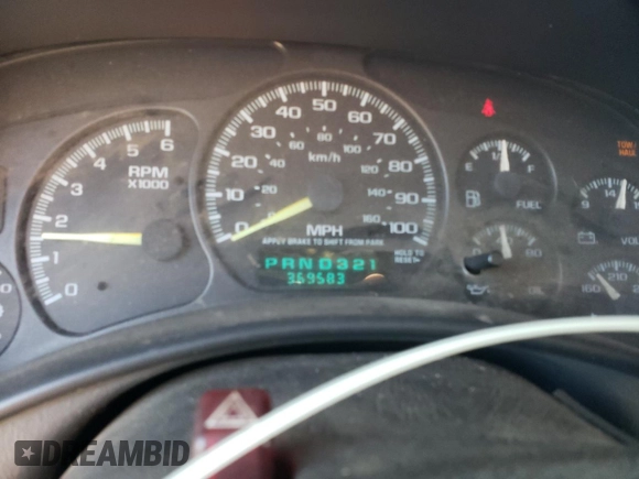 2000 Chevrolet Silverado 2500 LS with VIN 1GCFC29U5YE418894, listed as a Copart auction lot 41668905 with 369,583 mi miles and Salvage Title. Bid and sale history available at carsss.com. Image 9.