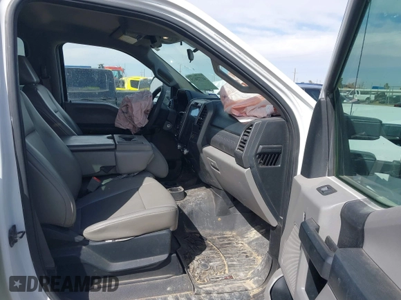 2018 Ford F-250 XL z VIN 1FT7W2BT5JEB49461, wystawiony jako IAAI lot #41773619 z przebiegiem 279 815 mil mil oraz . Historia ofert i sprzedaży dostępna na DreamBid. Obrazek 5.