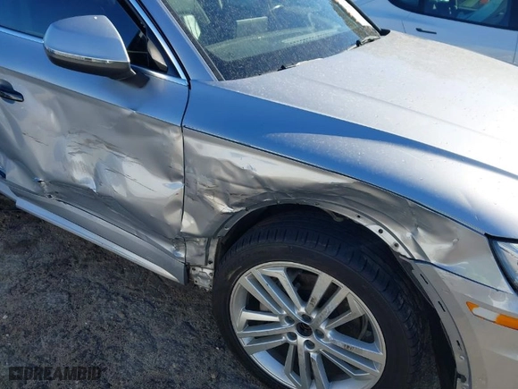 2018 Audi Q5 Premium Plus with VIN WA1BNAFY3J2002273, listed as a IAAI auction lot 41690154 with 73,114 mi miles. Bid and sale history available at carsss.com. Image 6.