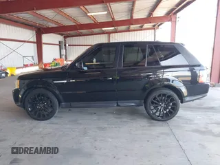 2013 Land Rover Range Rover Sport HSE z VIN SALSF2D40DA788898, wystawiony jako IAAI lot #42679854 z przebiegiem 123 125 mil mil oraz . Historia ofert i sprzedaży dostępna na DreamBid. Obrazek 14.