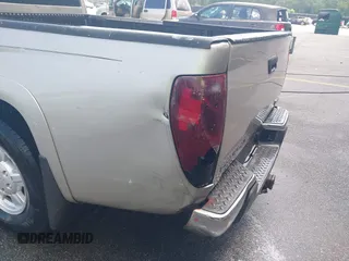 2005 GMC Canyon z VIN 1GTCS198758124006, wystawiony jako IAAI lot #42479296 z przebiegiem 209 245 mil mil oraz . Historia ofert i sprzedaży dostępna na DreamBid. Obrazek 6.
