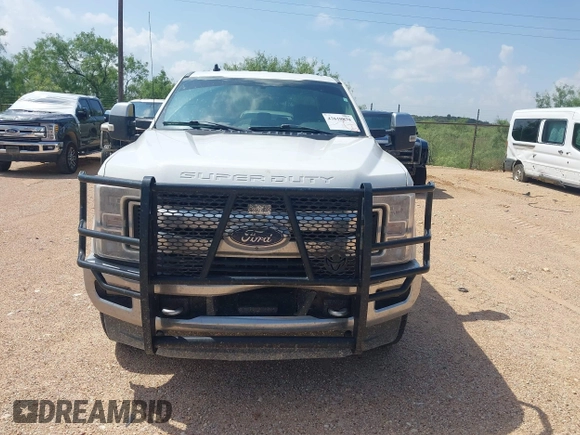 2019 Ford F-250 XL z VIN 1FT7W2B62KED67403, wystawiony jako IAAI lot #42610879 z przebiegiem 230 857 mil mil oraz . Historia ofert i sprzedaży dostępna na DreamBid. Obrazek 12.
