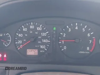 2000 Nissan Maxima GXE z VIN JN1CA31D1YT727156, wystawiony jako IAAI lot #42145772 z przebiegiem 208 427 mil mil oraz . Historia ofert i sprzedaży dostępna na DreamBid. Obrazek 7.