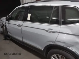 2018 Volkswagen Tiguan SEL with VIN 3VV3B7AX8JM088727, listed as a IAAI auction lot 42639339 with Not provided miles and . Bid and sale history available at DreamBid. Image 13.