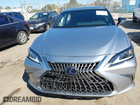 2022 Lexus ES 300h with VIN 58ADA1C15NU026087, listed as a IAAI auction lot 41765304 with 20,795 mi miles and . Bid and sale history available at DreamBid. Image 13.