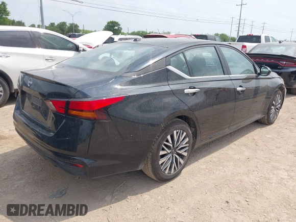 2025 Nissan Altima SV with VIN 1N4BL4DV9SN369058, listed as a IAAI auction lot 42180142 with 2,087 mi miles and . Bid and sale history available at DreamBid. Image 4.