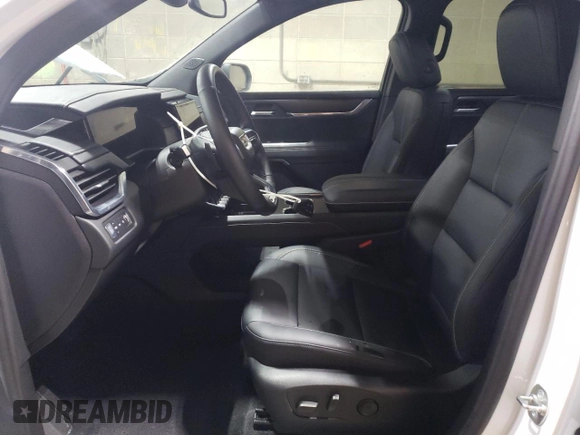 2024 GMC Acadia AWD Elevation z VIN 1GKENNKS6RJ200556, wystawiony jako Copart lot #85957484 z przebiegiem 18 199 mil mil oraz Czysty tytuł • Clean title. Historia ofert i sprzedaży dostępna na DreamBid. Obrazek 7.