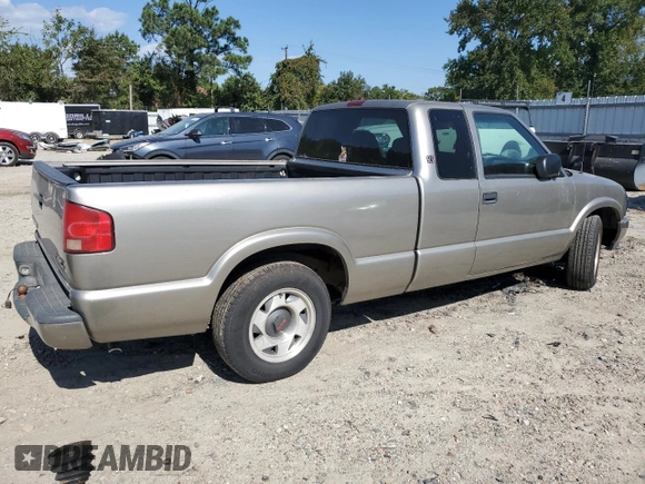1999 GMC Sonoma SLS with VIN 1GTCS19X1X8509345, listed as a Copart auction lot 75623114 with 131,115 mi miles and Clean Title. Bid and sale history available at carsss.com. Image 3.