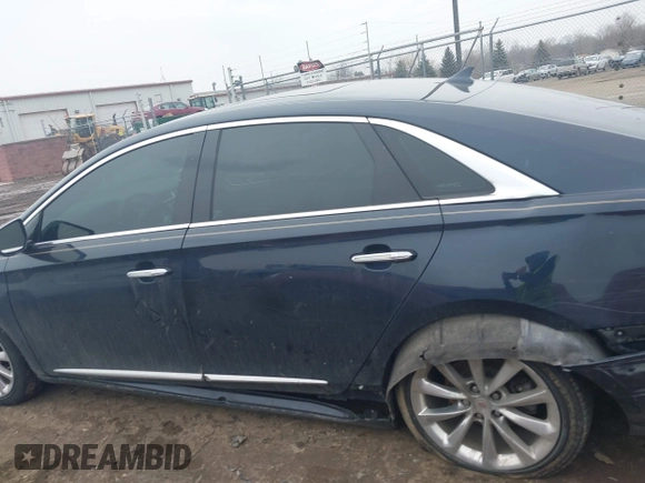 2013 Cadillac XTS Luxury with VIN 2G61P5S32D9196946, listed as a IAAI auction lot 41732441 with 110,380 mi miles. Bid and sale history available at carsss.com. Image 14.