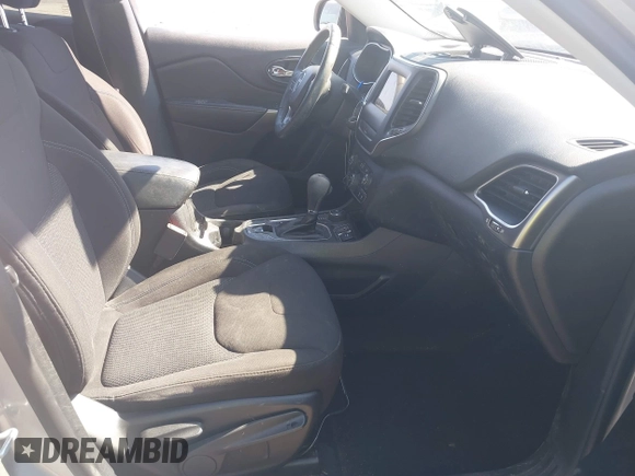 2019 Jeep Cherokee Latitude with VIN 1C4PJMCB9KD442979, listed as a IAAI auction lot 41645520 with 108,261 mi miles. Bid and sale history available at carsss.com. Image 5.