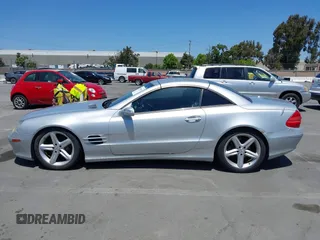 2006 Mercedes-Benz SL 500 z VIN WDBSK75F46F115066, wystawiony jako IAAI lot #42410594 z przebiegiem 168 177 mil mil oraz . Historia ofert i sprzedaży dostępna na DreamBid. Obrazek 14.