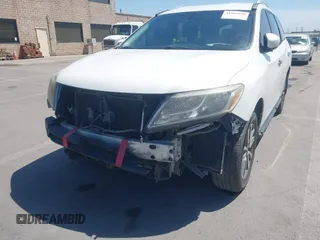 2013 Nissan Pathfinder SV with VIN 5N1AR2MN2DC657541, listed as a IAAI auction lot 41905930 with 311,578 mi miles. Bid and sale history available at carsss.com. Image 6.