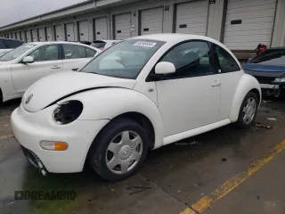 1999 Volkswagen Beetle GLS with VIN 3VWCA21C7XM428103, listed as a Copart auction lot 86248654 with 177,640 mi miles and Salvage Title. Bid and sale history available at DreamBid. Image 1.