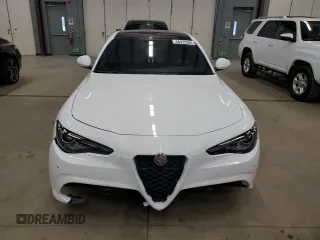 2022 Alfa Romeo Giulia with VIN ZARFAMAN3N7653046, listed as a Copart auction lot 88472385 with 28,409 mi miles and Clean title. Bid and sale history available at DreamBid. Image 5.