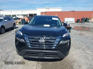 2025 Nissan Rogue SV with VIN 5N1BT3BA9SC672434, listed as a IAAI auction lot 41465650 with 2,438 mi miles. Bid and sale history available at carsss.com. Image 13.