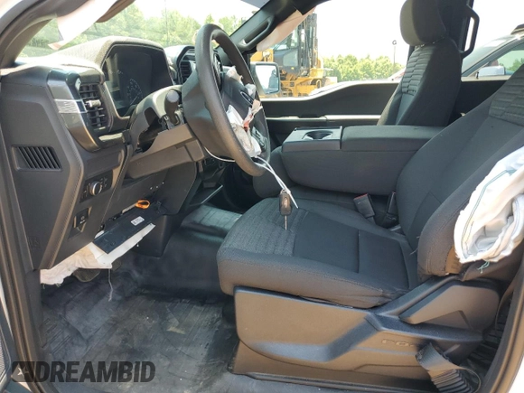 2022 Ford F-150 XL with VIN 1FTFW1E82NFB79062, listed as a Copart auction lot 61136015 with 37,849 mi miles and Salvage title. Bid and sale history available at DreamBid. Image 7.