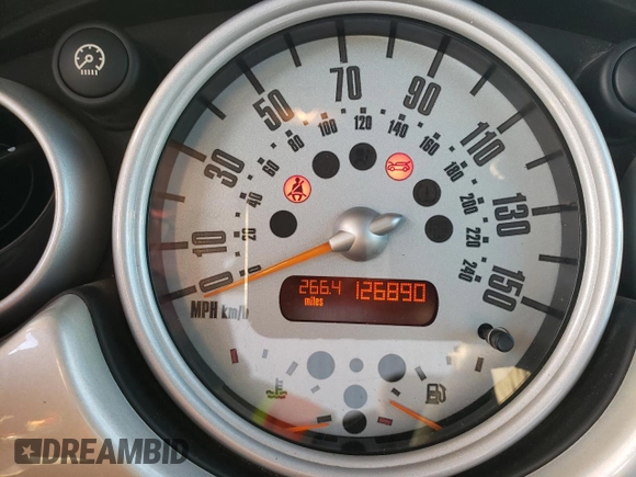 2002 MINI Hardtop with VIN WMWRC33422TC35953, listed as a Copart auction lot 42347465 with 126,890 mi miles and Salvage Title. Bid and sale history available at DreamBid. Image 9.
